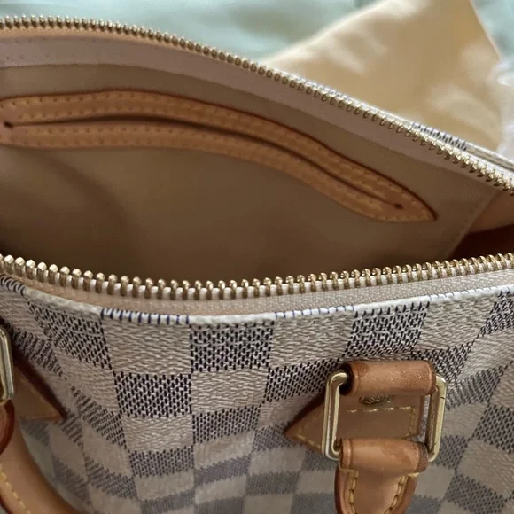 Louis Vuitton Damier Azur Speedy 25 - Picture 2 of 3